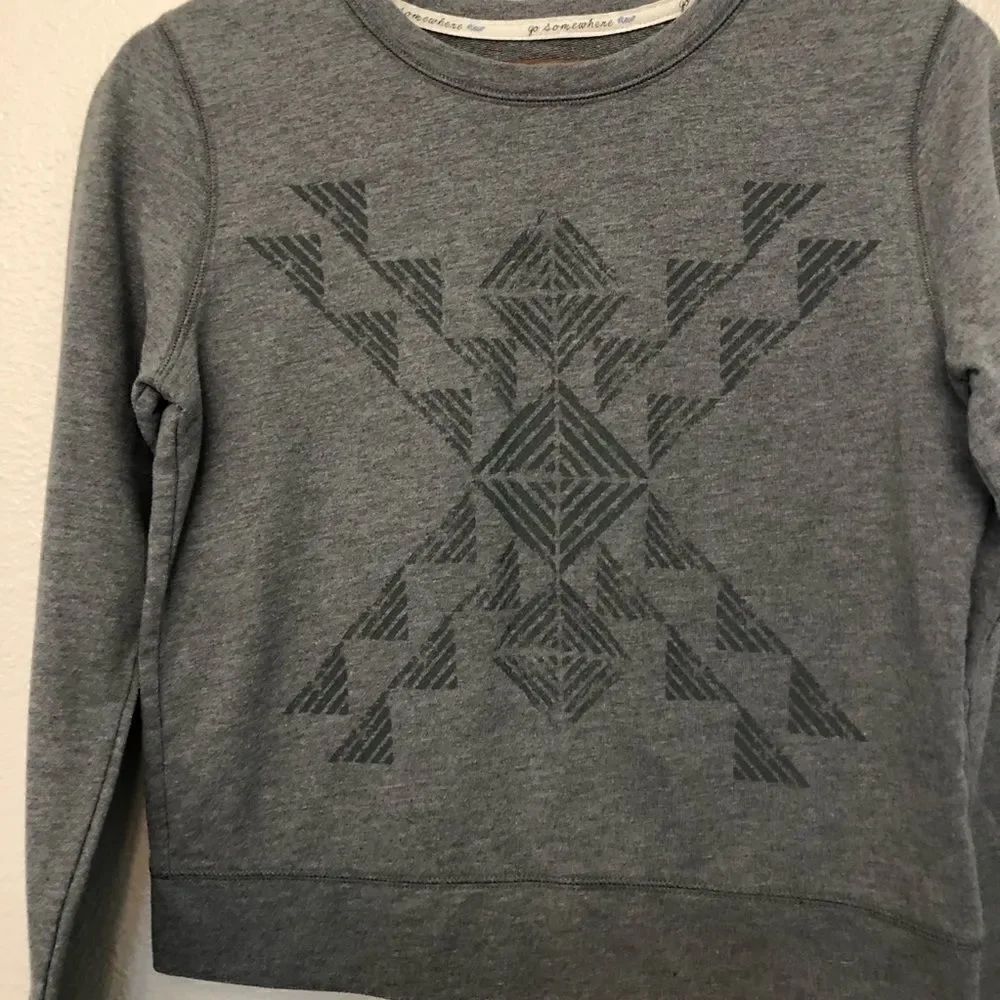 Toms Aztec Gray crewneck long sleeve cropped pullover Sweatshirt -M - Picture 4 of 9